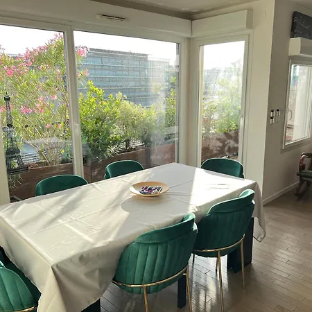 Duplex Terrasse Au Soleil * Paris